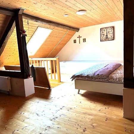 Penzion A Hospoda Na Statku Hluboká nad Vltavou Buitenkant foto