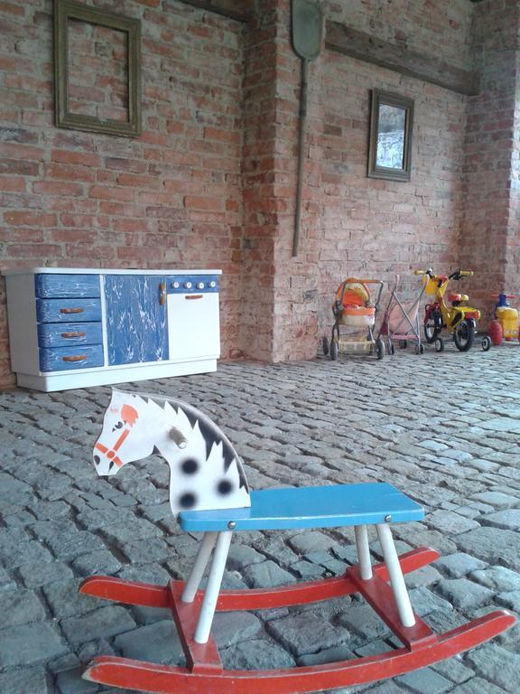 Penzion A Hospoda Na Statku Hluboká nad Vltavou Buitenkant foto